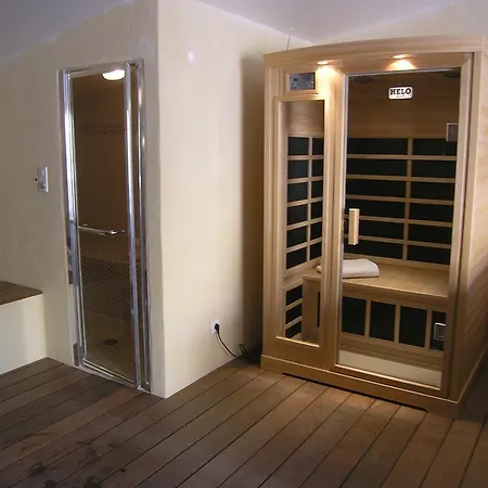 Le Mas D'orsan Bed and Breakfast Orsan